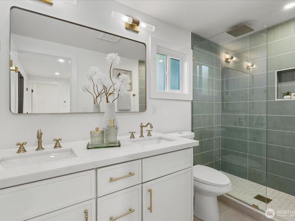 4007 W Emerson Street, Seattle WA 98199