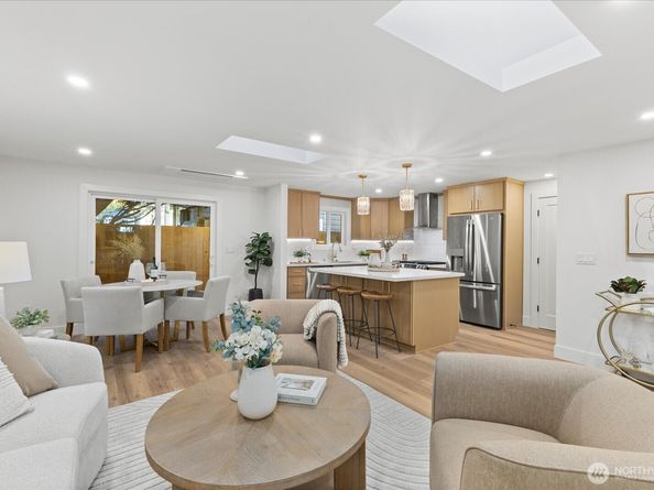 4007 W Emerson Street, Seattle WA 98199