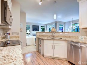 538 241st Lane SE, Sammamish WA 98074