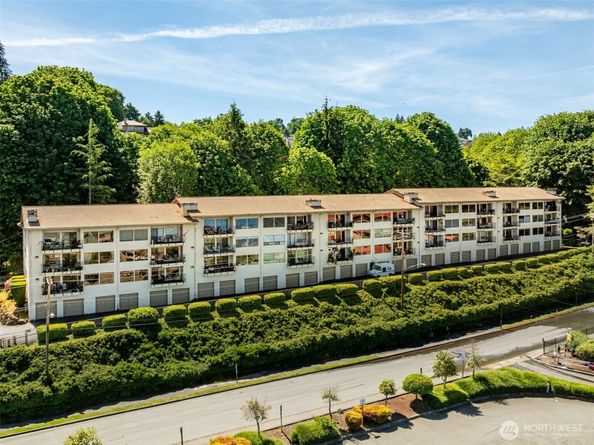 28313 Redondo Way S 102, Des Moines WA 98198