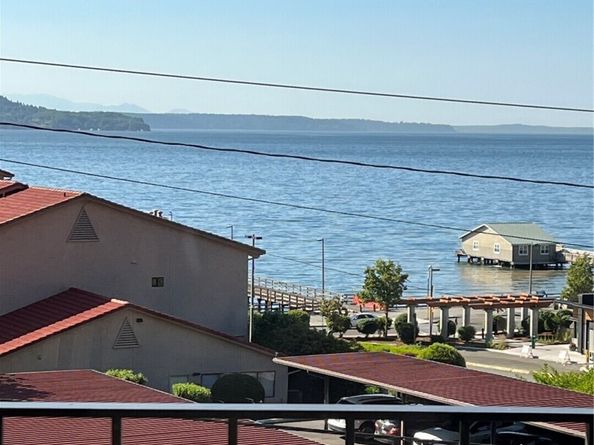 28313 Redondo Way S 102, Des Moines WA 98198