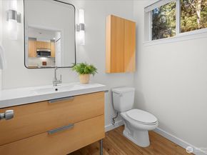 18003 NE 93rd Court 3, Redmond WA 98052