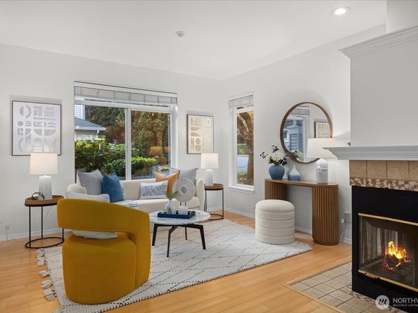 18003 NE 93rd Court 3, Redmond WA 98052