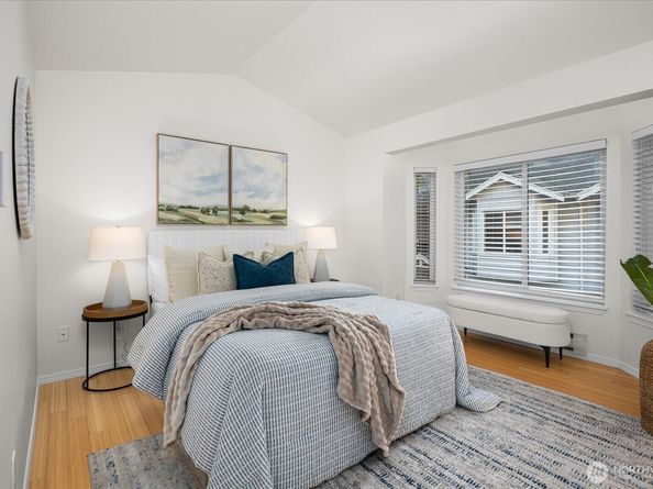 18003 NE 93rd Court 3, Redmond WA 98052