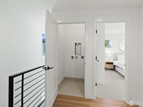 2212 Broadway E, Seattle WA 98102