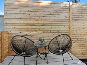 2212 Broadway E, Seattle WA 98102