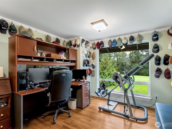 6524 NE 171st Place, Kenmore WA 98028