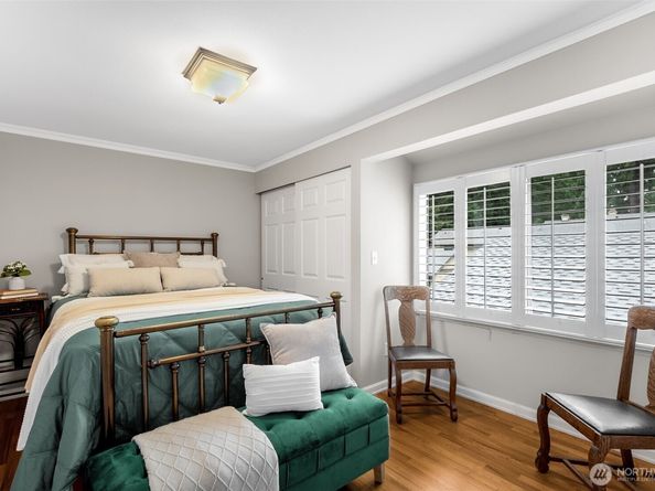 6524 NE 171st Place, Kenmore WA 98028