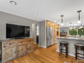 6524 NE 171st Place, Kenmore WA 98028