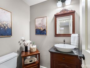 6524 NE 171st Place, Kenmore WA 98028