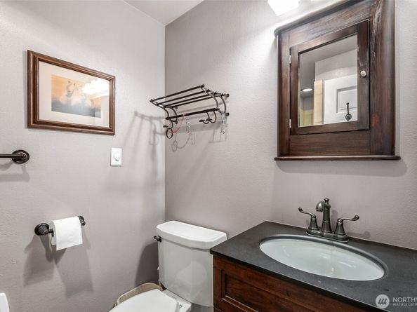 6524 NE 171st Place, Kenmore WA 98028