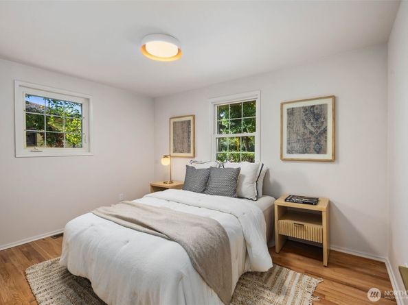 3624 48th Avenue SW, Seattle WA 98116