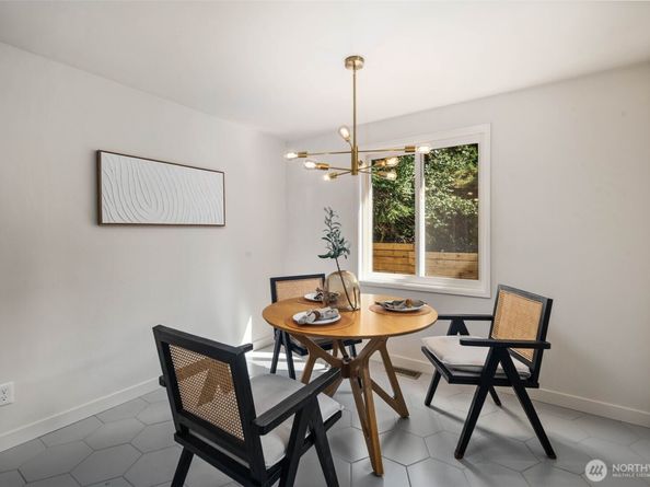 3624 48th Avenue SW, Seattle WA 98116