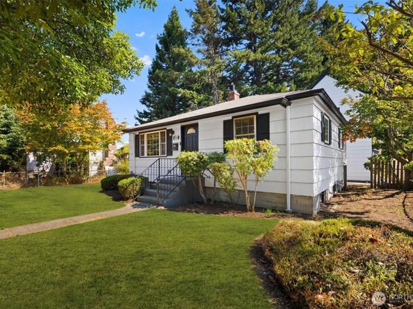 3624 48th Avenue SW, Seattle WA 98116