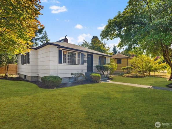 3624 48th Avenue SW, Seattle WA 98116