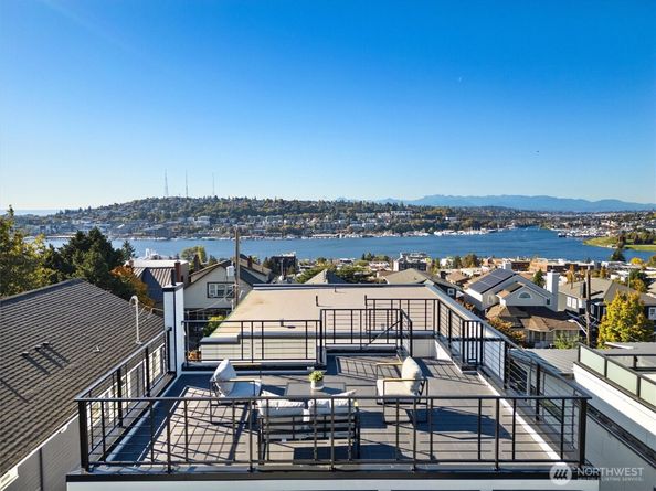 2214 Broadway E B, Seattle WA 98102