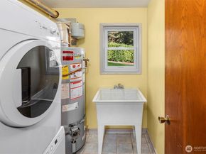 10514 SW 110th Street, Vashon WA 98070