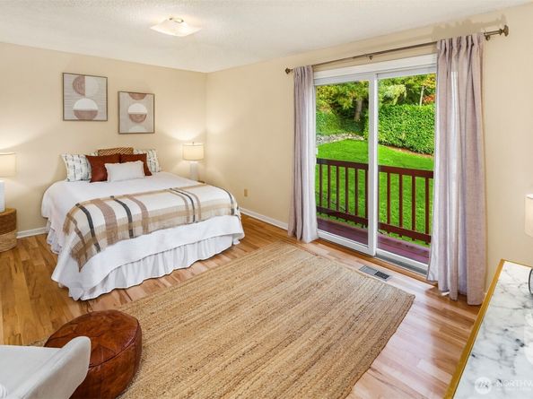 10514 SW 110th Street, Vashon WA 98070