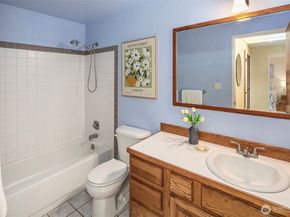 10514 SW 110th Street, Vashon WA 98070