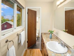 10514 SW 110th Street, Vashon WA 98070