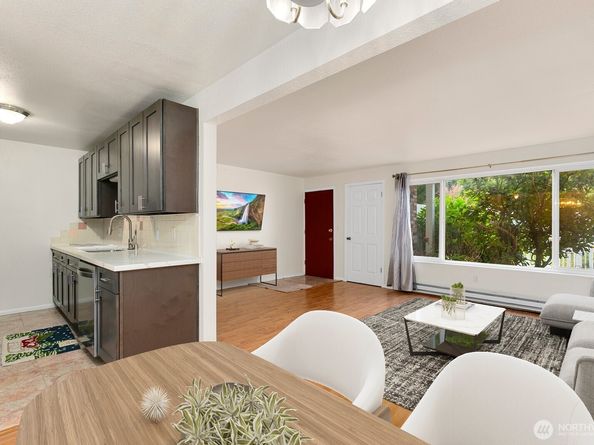 5722 122nd Place SE 235, Bellevue WA 98006