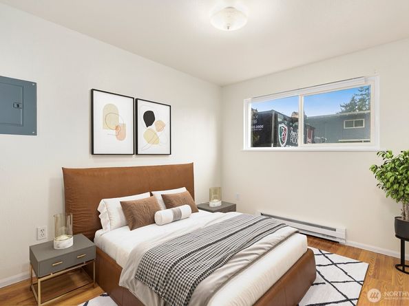 5722 122nd Place SE 235, Bellevue WA 98006