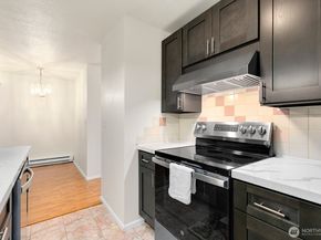 5722 122nd Place SE 235, Bellevue WA 98006