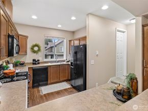 1900 Weaver Road E102, Snohomish WA 98290