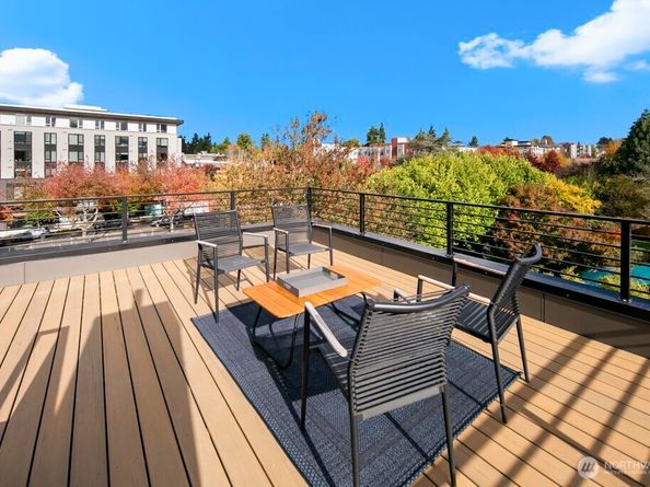 322 B N 84th Street, Seattle WA 98103