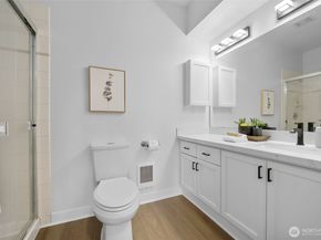 3221 SW Avalon Way 207, Seattle WA 98126