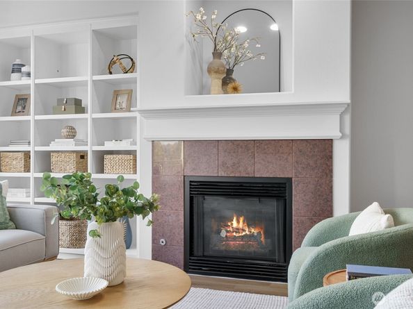 3221 SW Avalon Way 207, Seattle WA 98126