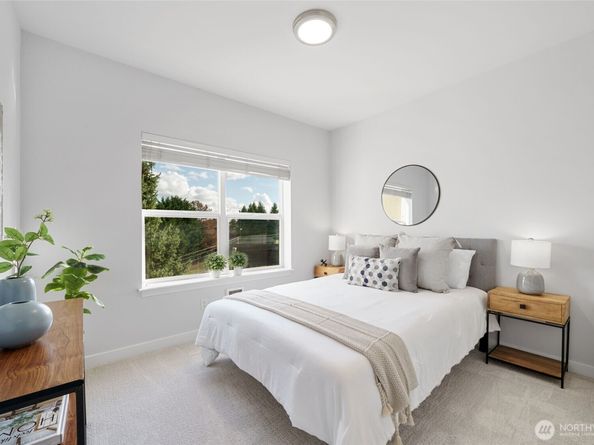 3221 SW Avalon Way 207, Seattle WA 98126