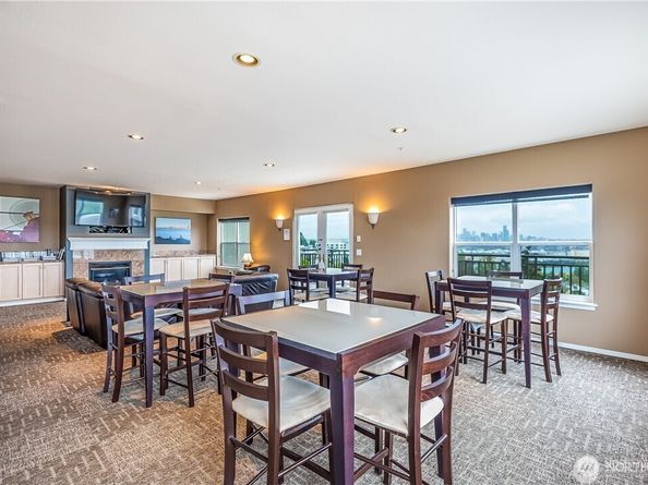 3221 SW Avalon Way 207, Seattle WA 98126