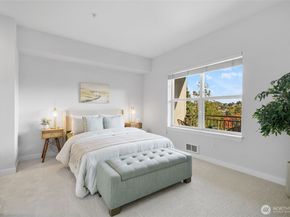 3221 SW Avalon Way 207, Seattle WA 98126