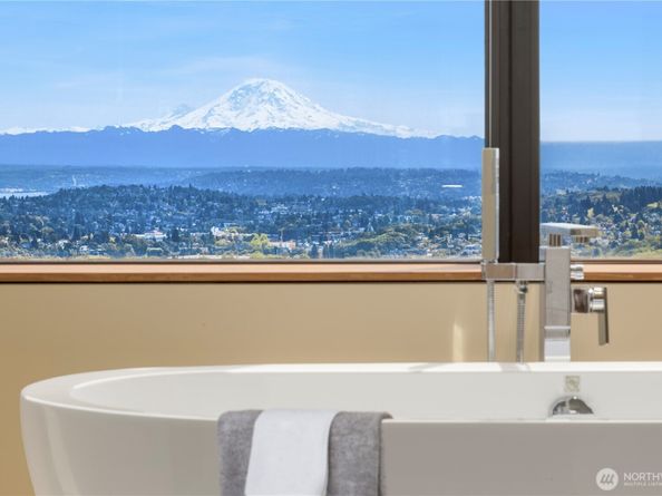 1301 Spring Street PH32, Seattle WA 98104