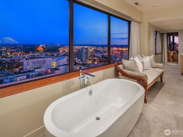 1301 Spring Street PH32, Seattle WA 98104