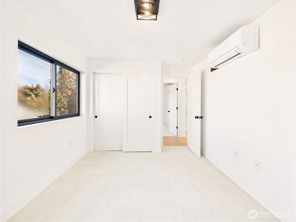 2810 & 2808 E Howell St, Seattle WA 98122