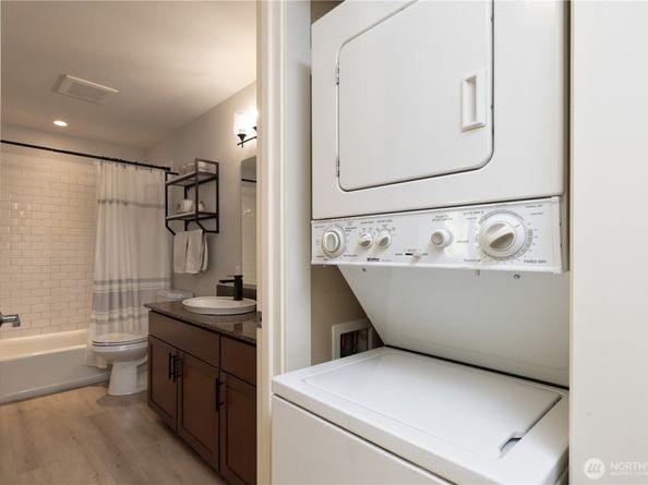 2830 NW 56th Street 306, Seattle WA 98107