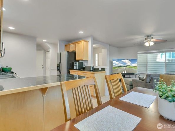 29929 49th Lane S 20, Auburn WA 98001