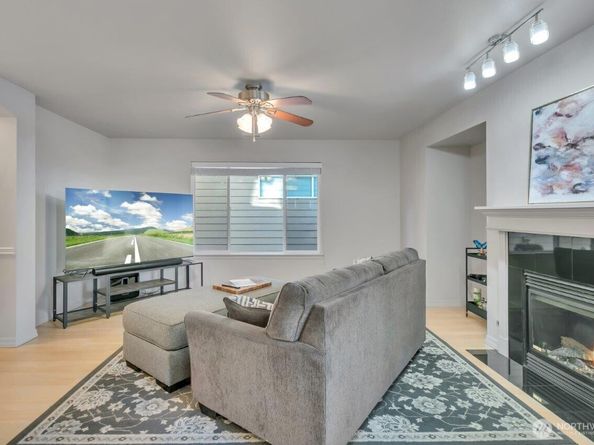 29929 49th Lane S 20, Auburn WA 98001