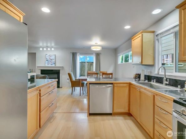 29929 49th Lane S 20, Auburn WA 98001