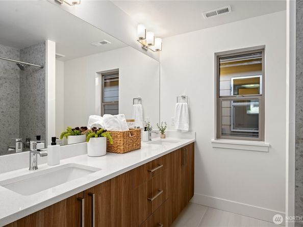 12919 NE 78th Place, Kirkland WA 98033