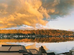 2452 W Lake Sammamish Parkway NE, Redmond WA 98052