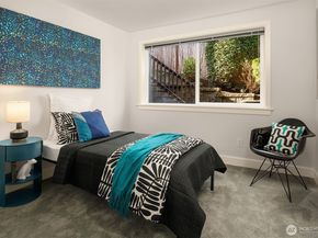 2452 W Lake Sammamish Parkway NE, Redmond WA 98052
