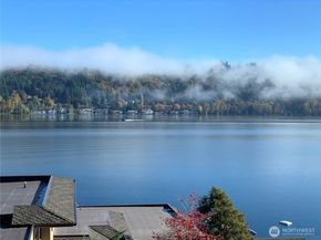 2452 W Lake Sammamish Parkway NE, Redmond WA 98052