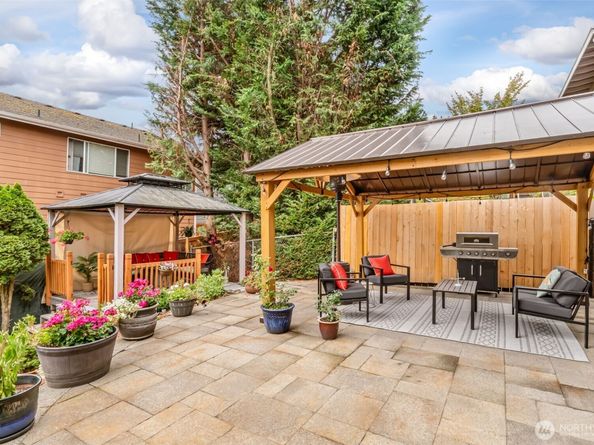 11907 NE 133rd Place, Kirkland WA 98034