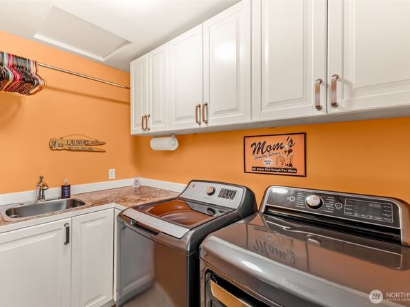 11907 NE 133rd Place, Kirkland WA 98034