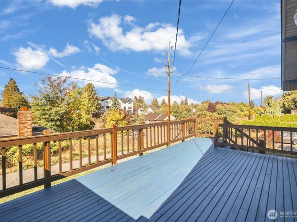 1709 SW Cloverdale Street, Seattle WA 98106