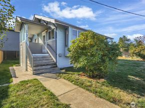 1709 SW Cloverdale Street, Seattle WA 98106