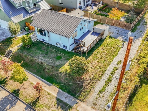 1709 SW Cloverdale Street, Seattle WA 98106
